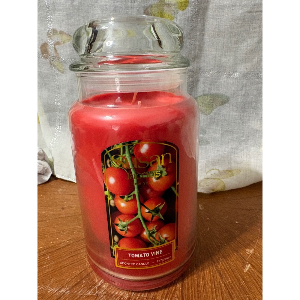 Susan Jacobs New York Tomato Vine Scented 2-Wick Glass Jar Candle 26oz 737g Red